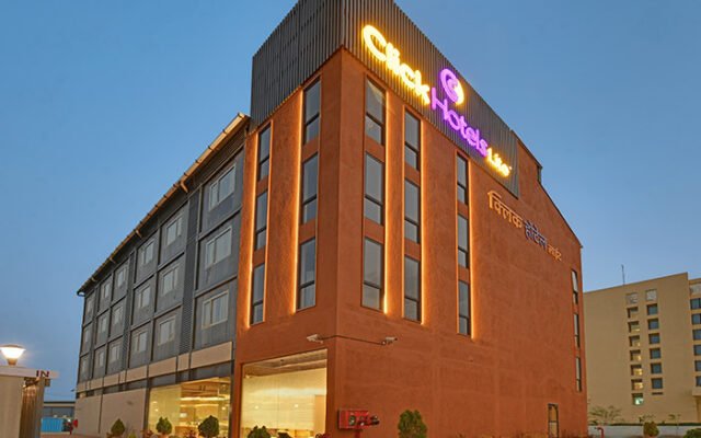 Click Hotel Lite Chakan
